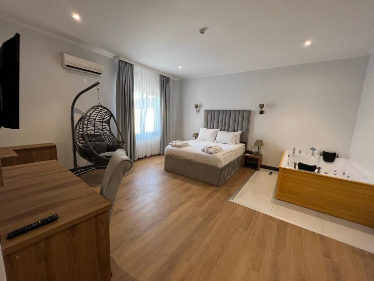 Lake Life Hotel Iznik Exterior photo