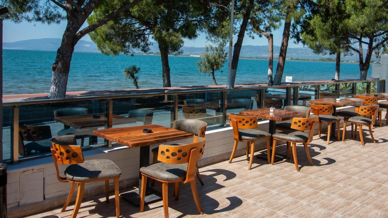 Lake Life Hotel Iznik Exterior photo
