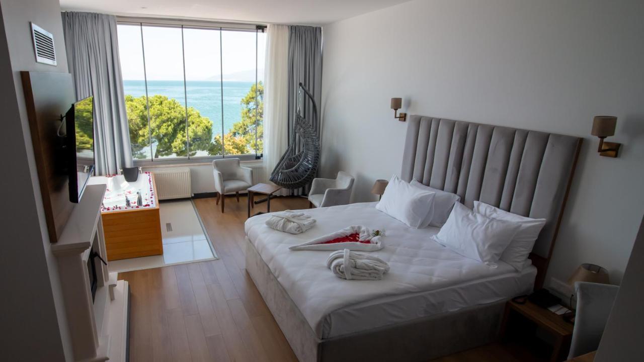 Lake Life Hotel Iznik Exterior photo
